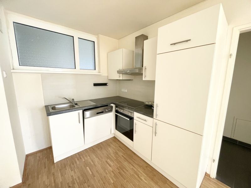 Tolle 2-Zimmer-Wohnung mit Balkon in der n�he des Oeverseeparks zu mieten! /  / 8020&nbsp;Graz / Bild 2