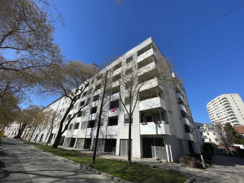 Helle 4-Zimmer-Wohnung mit Balkon in der nähe des Oeverseeparks zu mieten! / / 8020 Graz / Bild 2