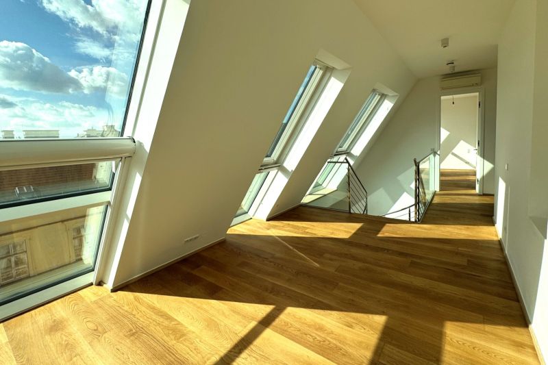Repr�sentative Lage - Generalsaniertes Penthouse im Dachgescho� mit Terrassen - N�he Oper und Karlsplatz - zu kaufen in 1010 Wien /  / 1010&nbsp;Wien / Bild 6