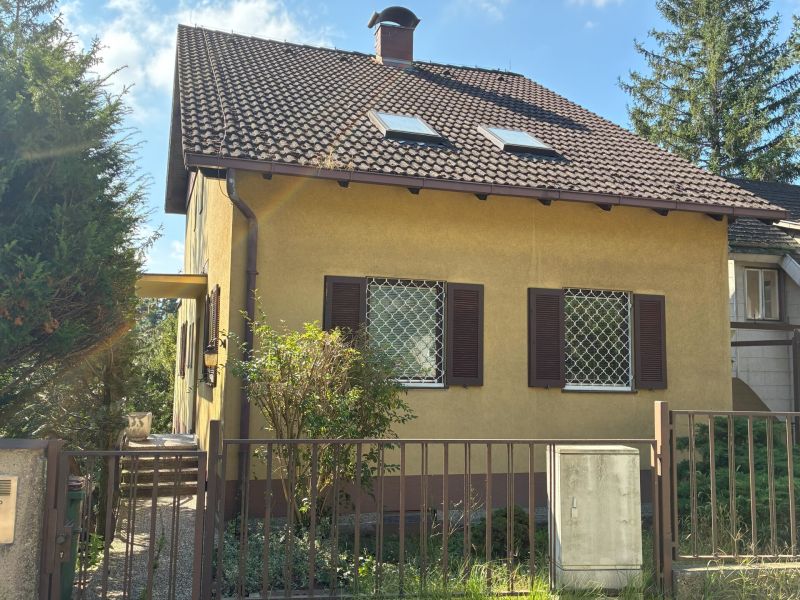 Sensationeller Ausblick - Sonniges Grundstück mit renovierungsbedürftigem Haus - zu kaufen in 1140 Wien / / 1140 Wien / Bild 1