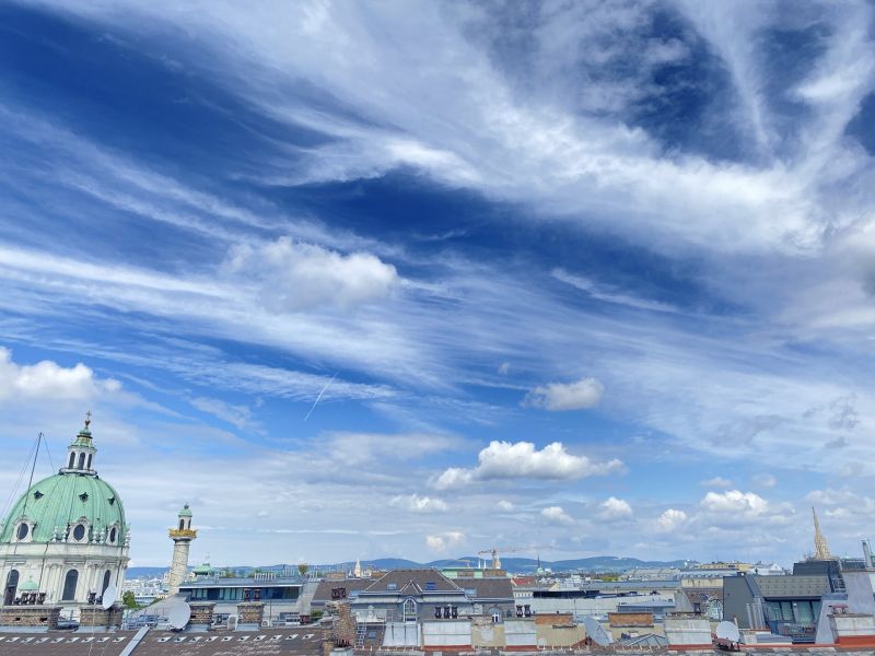 Exklusive Maisonette im Dachgeschoß im herrschaftlichen Palais, mit Terrassen, Blick Richtung Karlskirche - zu kaufen in 1040 Wien / / 1040 Wien, Wieden / Bild 1