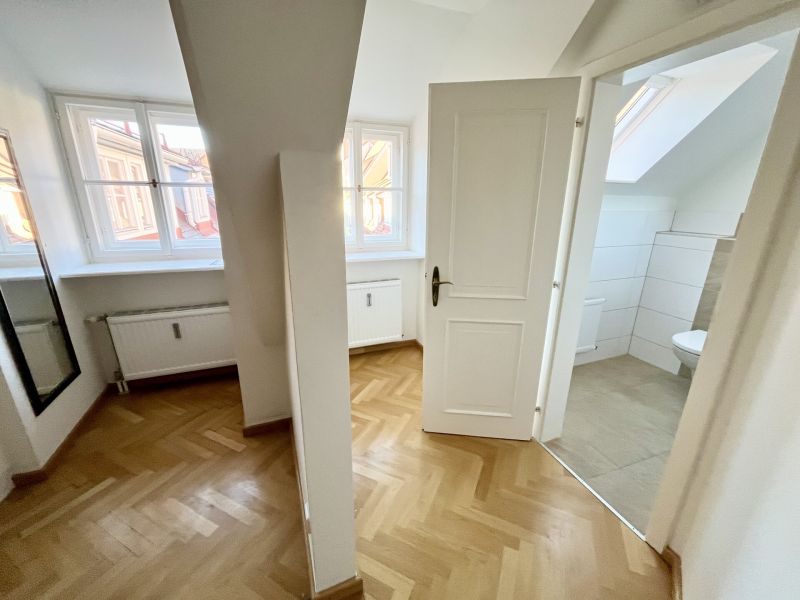 Tolle Dachgescho�wohnung in der Grazer Innenstadt zu mieten! /  / 8010&nbsp;Graz / Bild 2