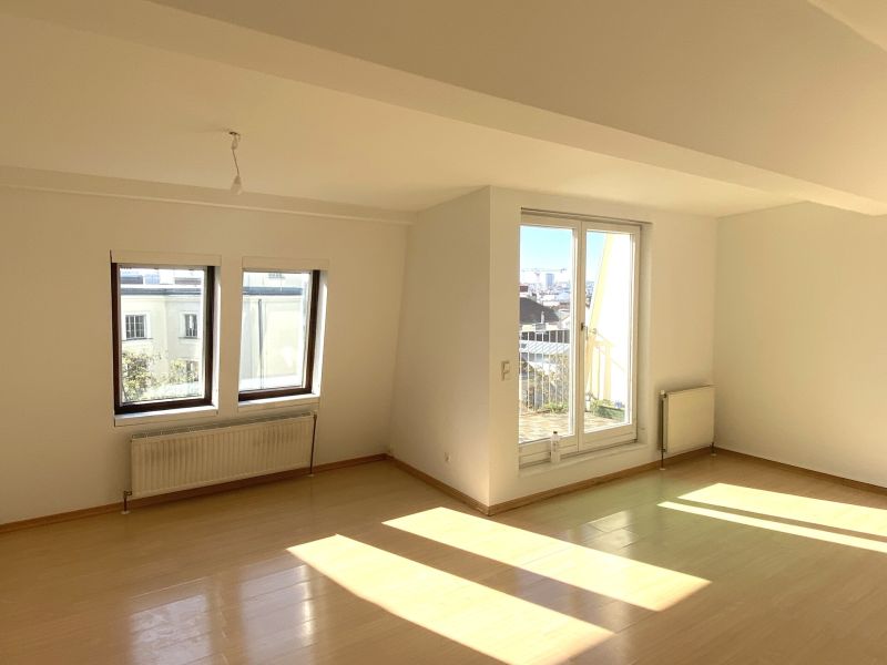 2 Zimmer Dachgeschoßwohnung mit Terrasse Nähe Esterhazypark zu mieten in 1060 Wien / / 1060 Wien / Bild 1