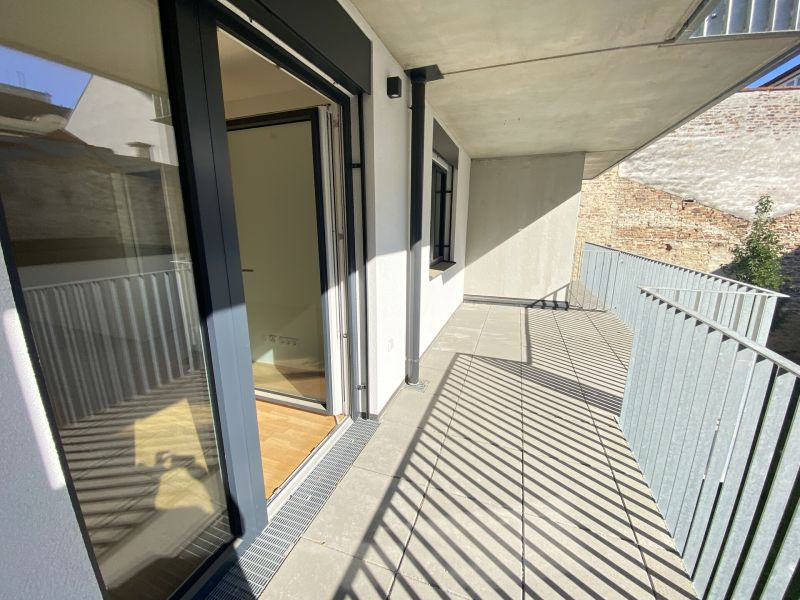 Loggiawohnung im 1. Obergeschoß - ideal für Homeoffice - bezugsfertig mit Einbauküche zu kaufen in 1140 Wien / / 1170 Wien, Hernals / Bild 0