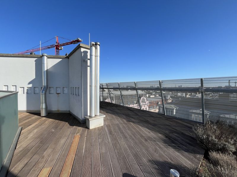 Traumhafte Dachgescho�wohnung mit herrlichem Ausblick- zu mieten in 1060 Wien /  / 1060&nbsp;Wien / Bild 3