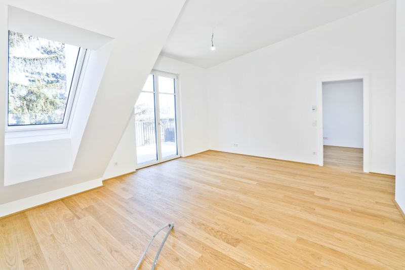 4 Zimmer im neu ausgebauten Dachgeschoß, großer gartenseitiger Balkon, Grünblick - zu kaufen in 1130 Wien / / 1130 Wien / Bild 1