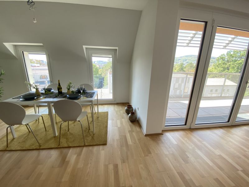 Bezugsfertig - Dachgeschoßtraum für Familien mit Terrasse - Großzügige Eigentumswohnung provisionsfrei zu kaufen in 1140 Wien / / 1140 Wien / Bild 2
