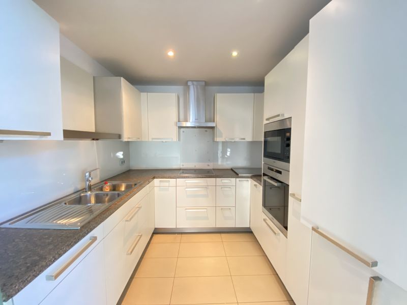 Exklusive Maisonette im Dachgeschoß im herrschaftlichen Palais, mit Terrassen, Blick Richtung Karlskirche - zu kaufen in 1040 Wien / / 1040 Wien, Wieden / Bild 2