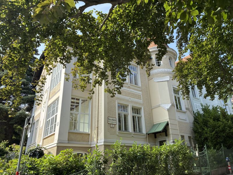 Exklusive Stadtvilla mit 3 Wohneinheiten am Fu�e des Mitterbergs - zu kaufen in 2500 Baden