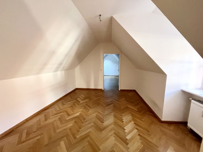 Tolle Dachgescho�wohnung in der Grazer Innenstadt zu mieten! /  / 8010&nbsp;Graz / Bild 3