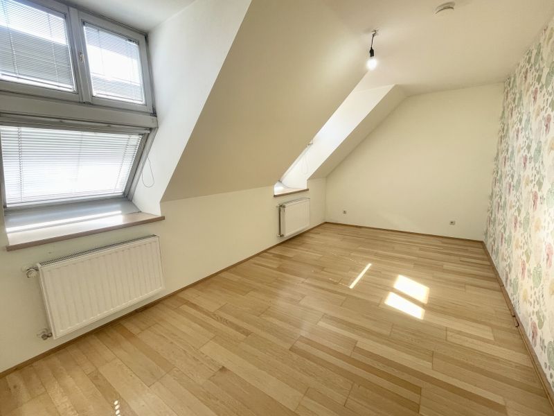 Ger�umige Dachgescho�wohnung in der Grazer Innenstadt zu mieten! /  / 8010&nbsp;Graz / Bild 4