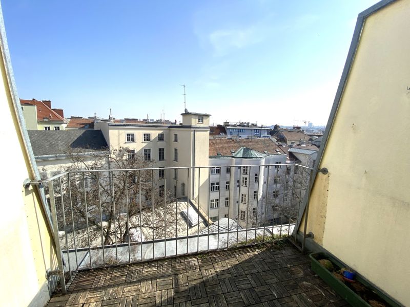 2 Zimmer Dachgeschoßwohnung mit Terrasse Nähe Esterhazypark zu mieten in 1060 Wien / / 1060 Wien / Bild 3