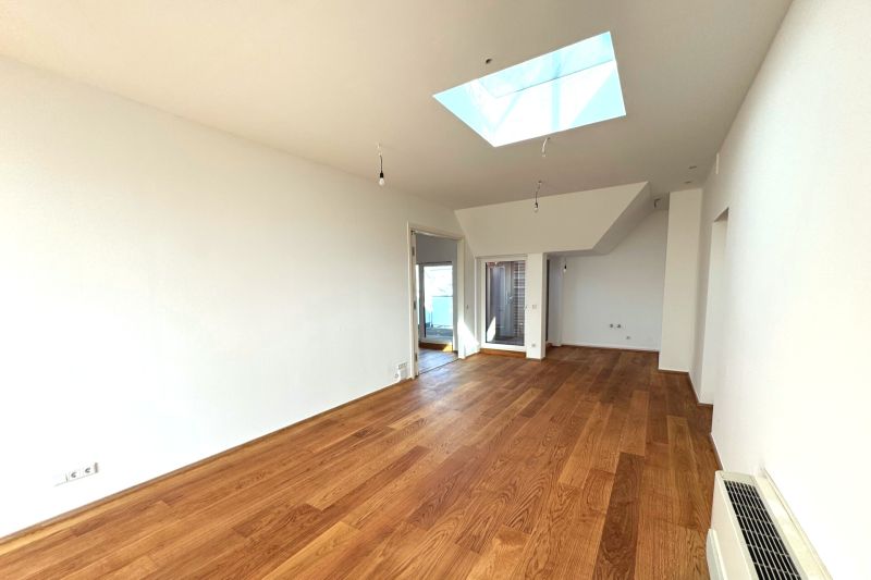 Repr�sentative Lage - Generalsaniertes Penthouse im Dachgescho� mit Terrassen - N�he Oper und Karlsplatz - zu kaufen in 1010 Wien /  / 1010&nbsp;Wien / Bild 9