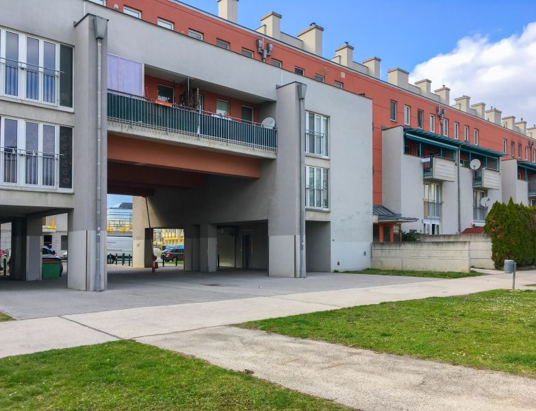 Geräumige 3-Zimmer-Wohnung im 1.OG.