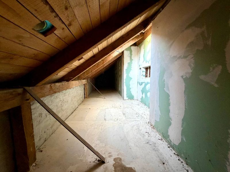 Ruhige 3-Zimmer Dachgeschosswohnung in grüner Lage in Hietzing / / 1130 Wien / Bild 1