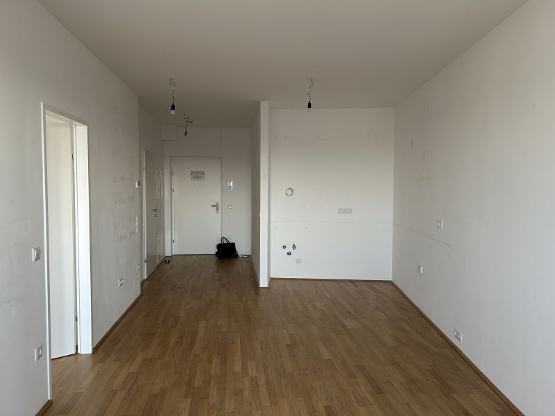 Geräumige 2-Zimmer-Wohnung im 21.OG / / 1030 Wien / Bild 3