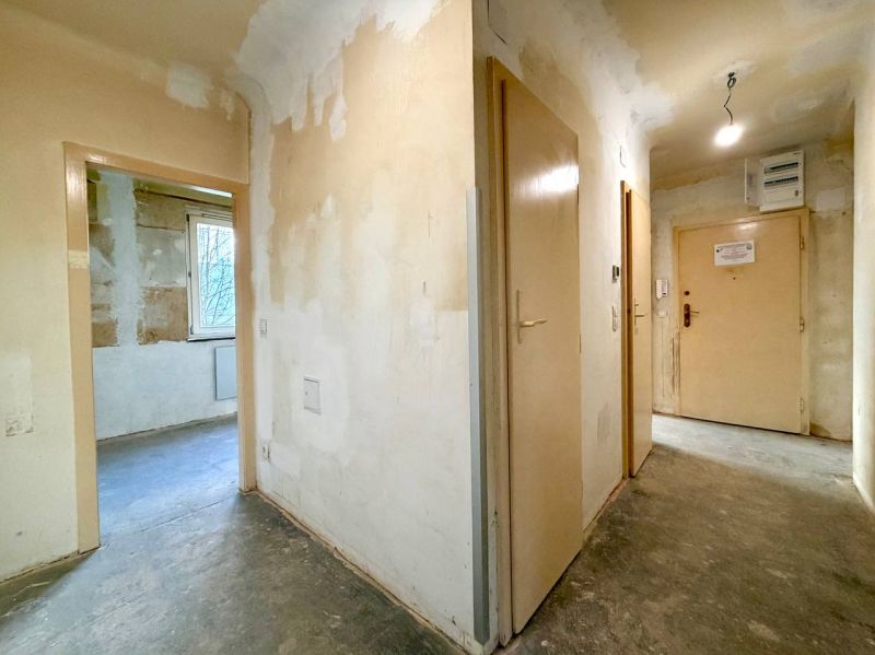 3-Zimmer-Wohnung mit Balkon im Gr�nen unbefristet & provisionsfrei (ACHTUNG: UNSANIERT!) /  / 1120&nbsp;Wien / Bild 0