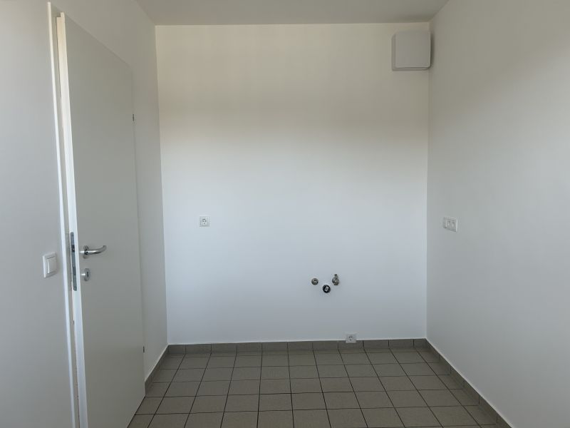 Ger�umige 3-Zimmer-Wohnung im 5.OG /  / 1100&nbsp;Wien / Bild 2