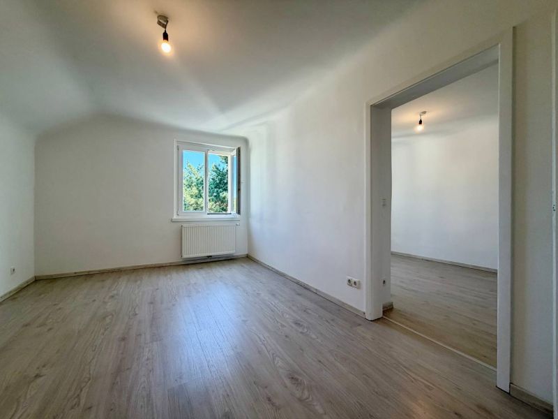 Ruhige 3-Zimmer Dachgeschosswohnung in grüner Lage in Hietzing / / 1130 Wien / Bild 8