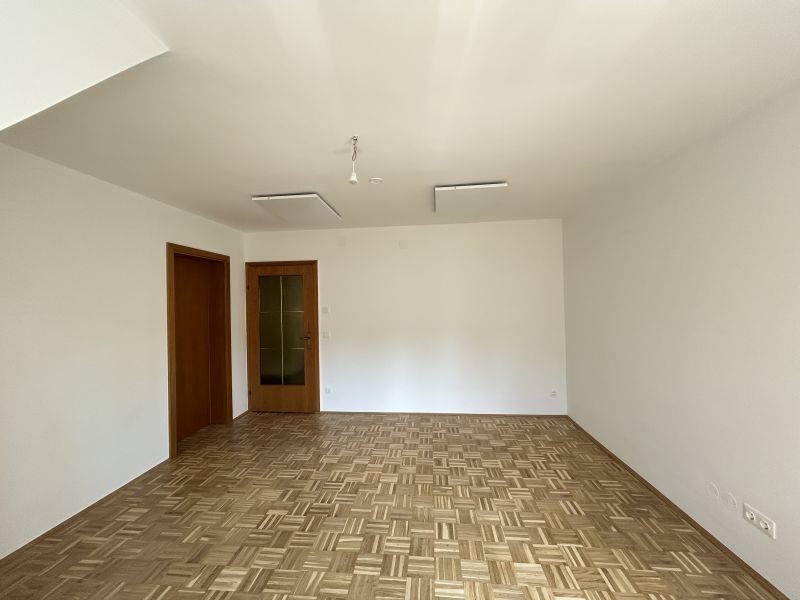 Geräumige 3-Zimmer-Wohnung im DG / / 1190 Wien / Bild 6