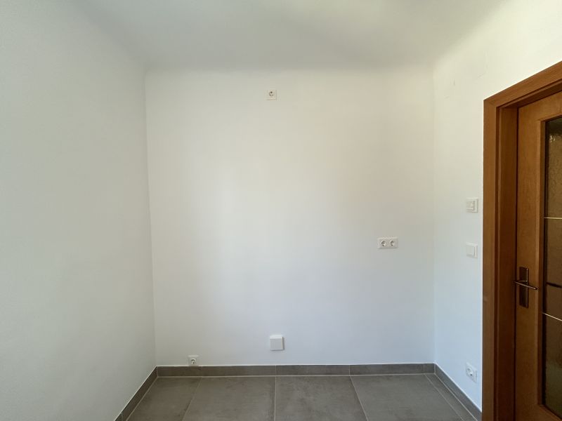Geräumige 3-Zimmer-Wohnung im DG / / 1190 Wien / Bild 2