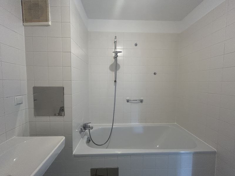 Gerumige 3-Zimmer-Wohnung im 1.OG. /  / 1220 Wien / Bild 4