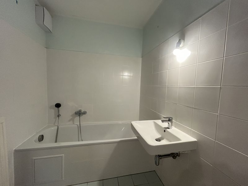 Geräumige 3-Zimmer-Wohnung im 2.OG / / 1210 Wien / Bild 3