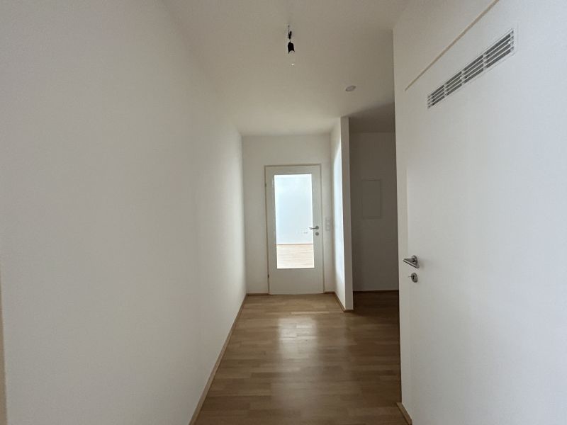 Moderne 2-Zimmer-Wohnung im 6.OG. /  / 1220 Wien / Bild 0
