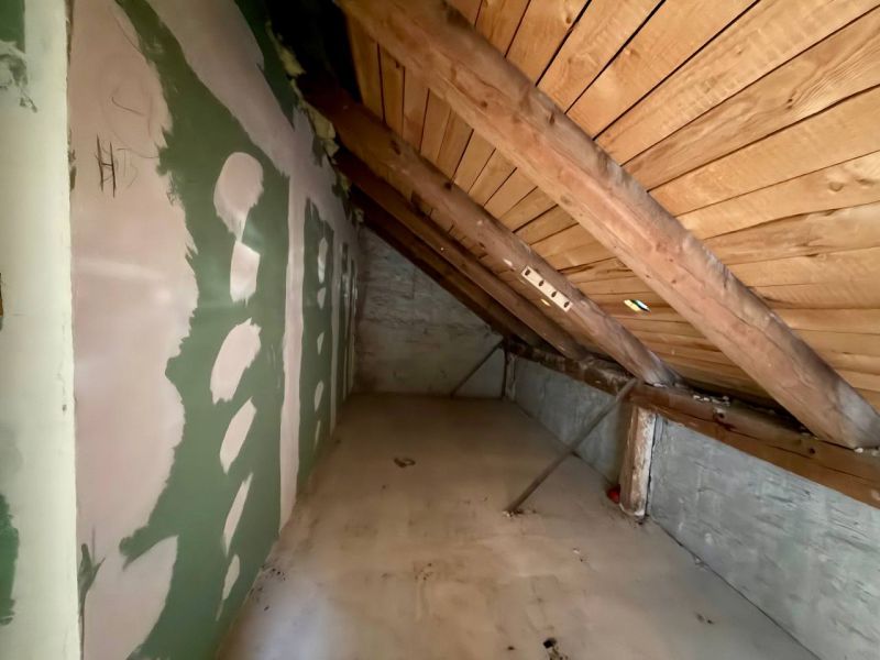 Ruhige 3-Zimmer Dachgeschosswohnung in grüner Lage in Hietzing / / 1130 Wien / Bild 0
