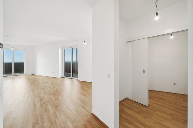 Lichtdurchflutete 4-Zimmer-Wohnung im 29. Stock des Q-TOWERs - exklusiver Wohnkomfort  /  / 1030 Wien / Bild 0