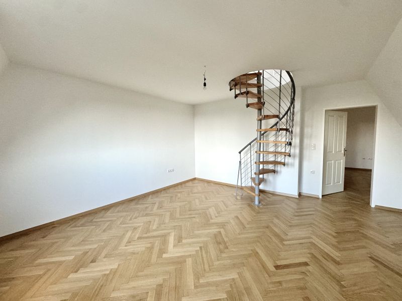Naturnah wohnen nahe Lainzer Tiergarten ? sanierte Dachgeschosswohnung /  / 1130&nbsp;Wien, Hietzing / Wien 13., Hie / Bild 9