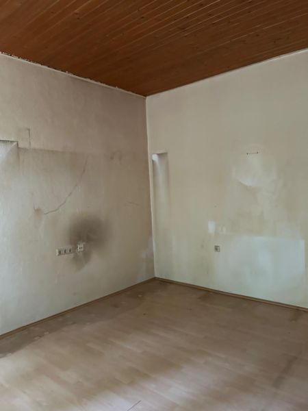 Sdseitige 2 Zimmer Wohnung mit Sanierungsbedarf in absoluter Ruhelage mit Hofausrichtung /  / 1120 Wien / Bild 9