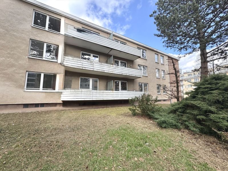 Herbstaktion: AM HAIN - Ruhiger Rückzug im 19. ? 4 Zimmer, 5 Terrassen & architektonische Klarheit