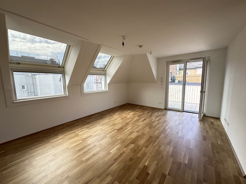 JADENHOF - TOP 4-Zimmer-Wohnung - GEKHLT - MODERNE DG WHG NHE U3 mit Balkon /  / 1150 Wien / Bild 5