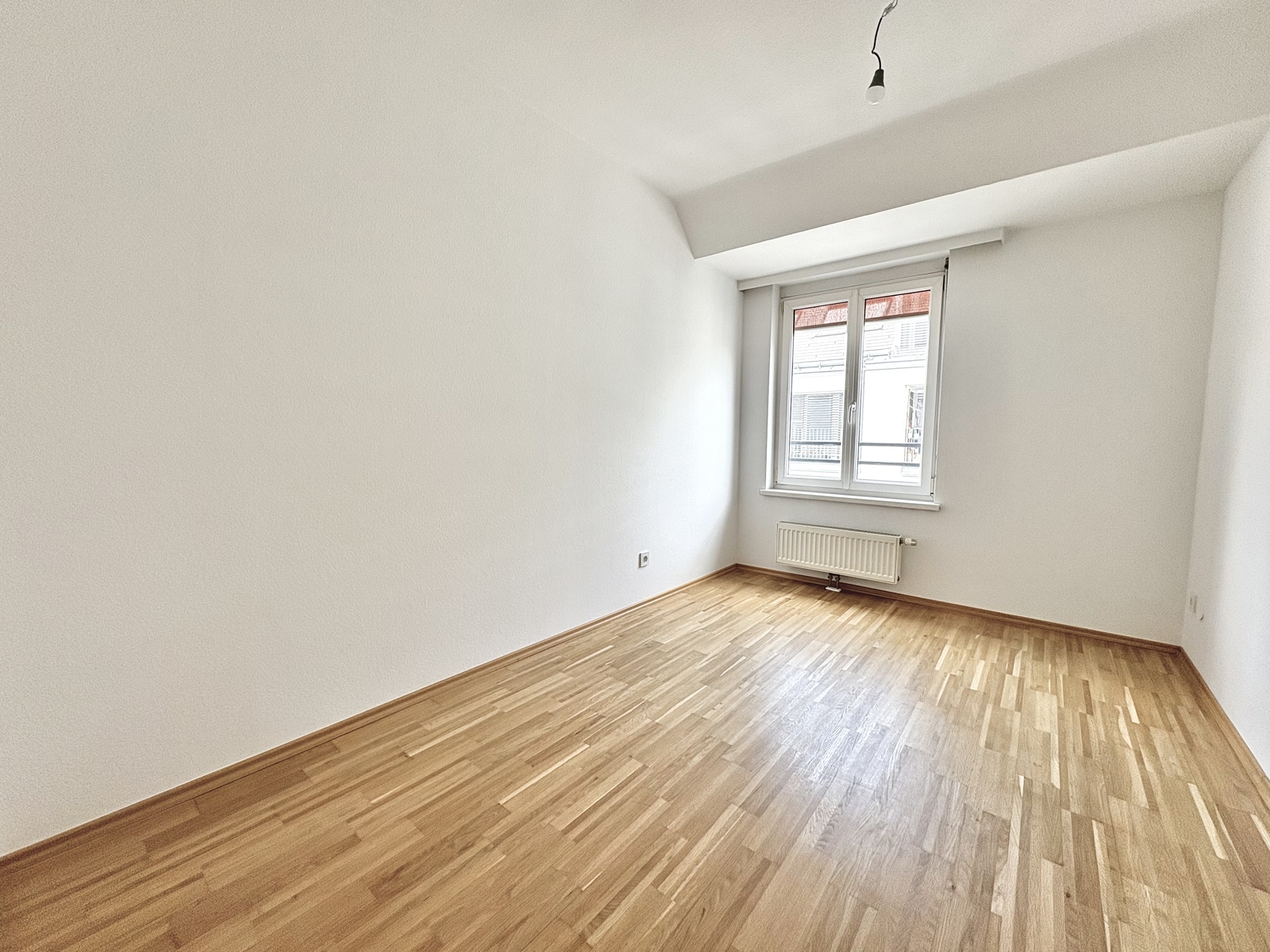 DG-Traum | 2-Zimmer-Wohnung + moderne Küche & Tageslichtbadezimmer ? in stilvoll saniertem Altbau / / 1170 Wien, Hernals / Wien 17., Hern / Bild 5
