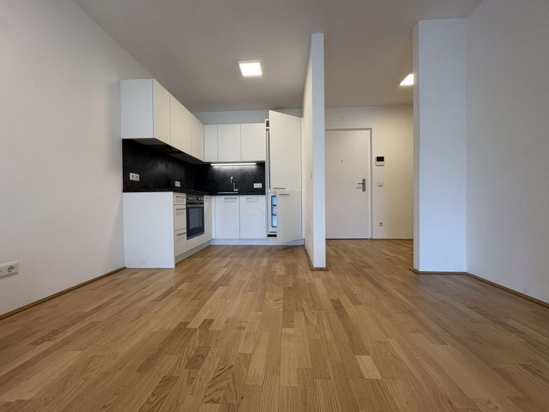 Leben im Gr�nen | 2-Zimmer-Wohnung im 1. Dachgeschoss | Blick in den Innenhof /  / 1220&nbsp;Wien / Bild 3