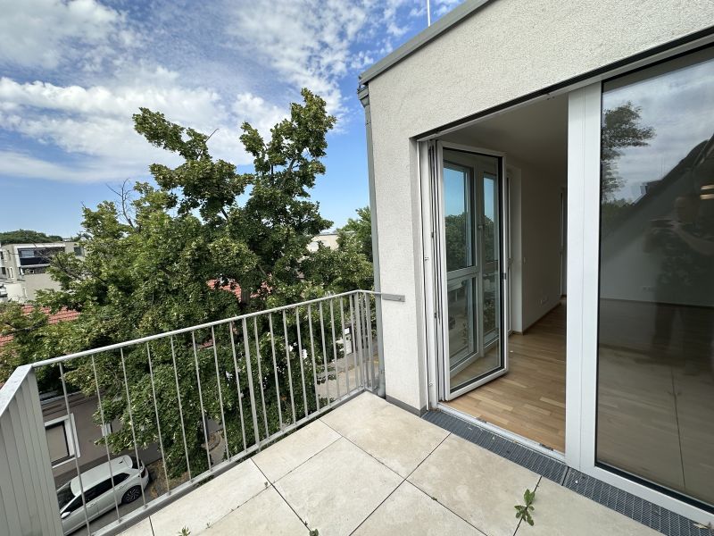 Komfortabel wohnen: 2-Zimmer-Wohnung mit privater Terrasse IN OBERLAA NÄHE U1 NEULAA