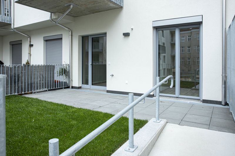 AB J�NNER: SONNIGE GARTENWOHNUNG - N�he U3 & Schloss Sch�nbrunn - 2-Zimmer und Terrasse /  / 1150&nbsp;Wien / Bild 2