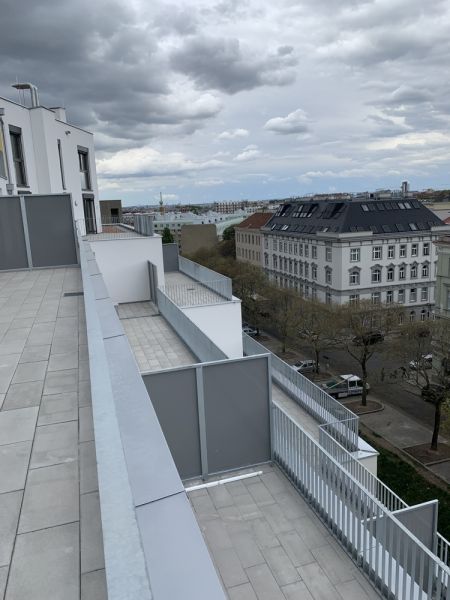 SKYLINEBLICK - MAISONETT DACHGESCHOSSWOHNUNG MIT TERRASSE UND LOGGIA - NHE U3