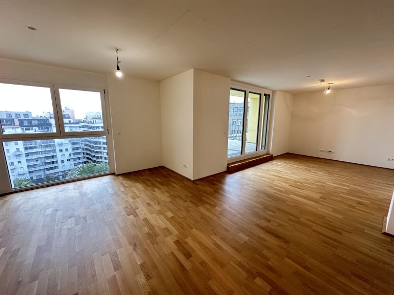 SKYLINEBLICK - DACHGESCHOSSWOHNUNG MIT TERRASSE UND LOGGIA - NHE U3 /  / 1030 Wien / Bild 2