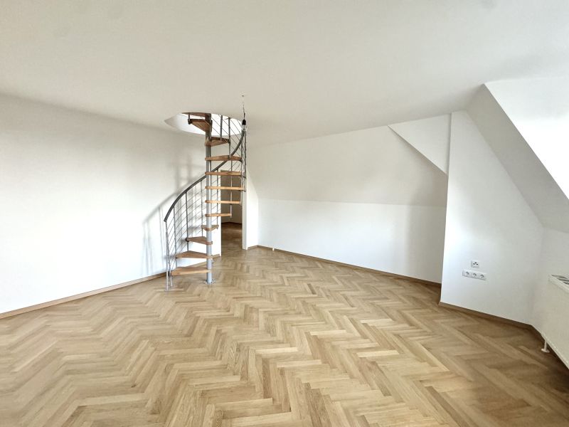 Naturnah wohnen nahe Lainzer Tiergarten ? sanierte Dachgeschosswohnung /  / 1130&nbsp;Wien, Hietzing / Wien 13., Hie / Bild 8