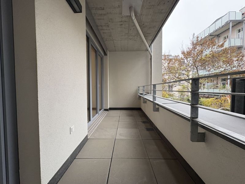 komplette Ruhelage mit Blick ins Grüne: 2-Zimmer-Wohnung I Balkon | U3 Anbindung / / 1150 Wien / Bild 6