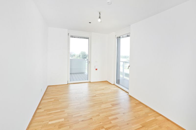 LUXUS MIT DONAUBLICK: Exklusive 4-Zimmer-Wohnung im  Marina Tower mit perfektem Schnitt /  / 1020 Wien / Bild 3