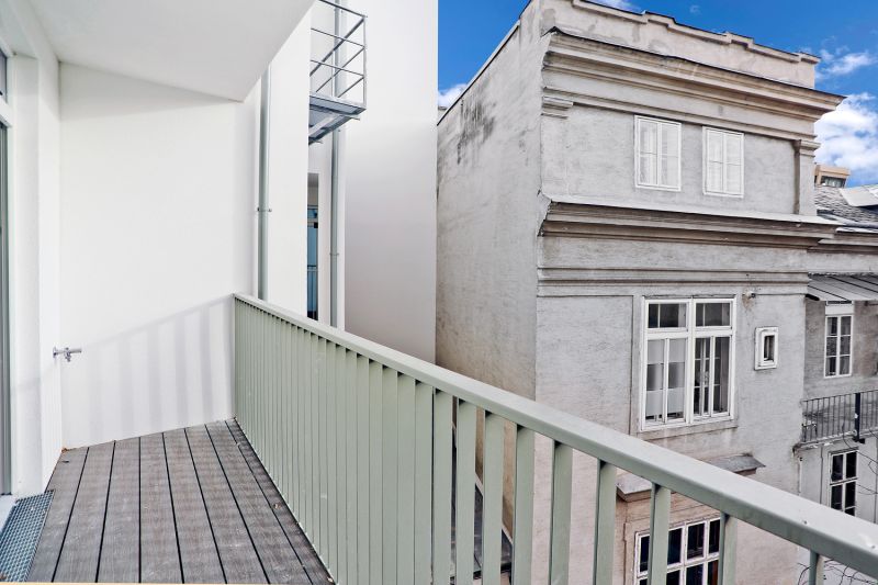 VIEVIENNE - Altbauflair trifft Moderne: 3-Zimmer-Wohnung mit Loggia zum Entspannen /  / 1050 Wien / Bild 7