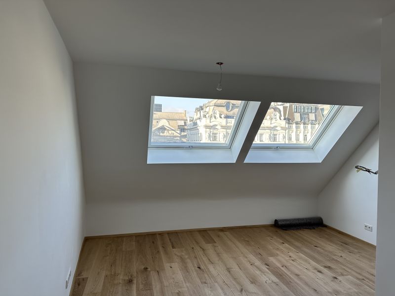 TOPLAGE AB 18.08: direkt am Naschmarkt und Karlsplatz | hochwertige Einbaukche /  / 1040 Wien / Wieden / Bild 2