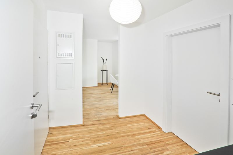 Chic am Wasser - 2-Zimmer-Wohnung mit Balkon im 11.OG| an der Alten Donau | Blick auf den Kahlenberg / / 1210 Wien / Bild 9