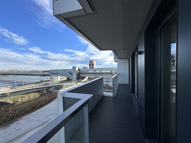 LUXUS MIT DONAUBLICK: Exklusive 4-Zimmer-Wohnung im  Marina Tower mit perfektem Schnitt