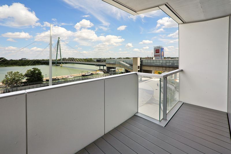 Moderne 2-Zimmer-Wohnung im Marina Tower mit Einbauküche und Freifläche - Top Lage / / 1020 Wien / Bild 9