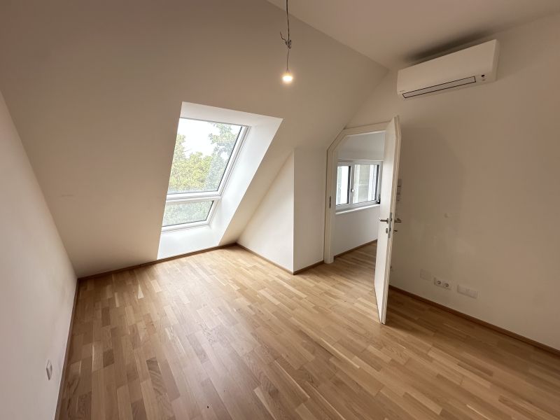 Komfortabel wohnen: 2-Zimmer-Wohnung mit privater Terrasse IN OBERLAA NHE U1 NEULAA /  / 1100 Wien / Bild 2