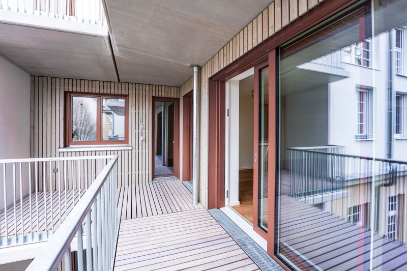 Perfekte 2 Zimmer-Wohnung mit groem Balkon / Pool / Sauna und Garten